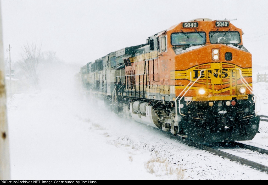 BNSF 5840 East